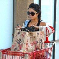 Vanessa Hudgens goes shopping for groceries at Trader Joe | Picture 88419